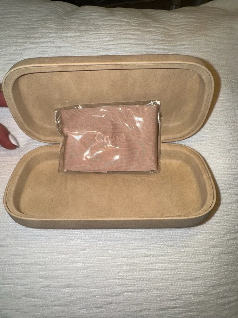 Chloé Designer Sunglasses Case – Neutral Beige Luxury Eyewear Case NEVER USED - Picture 2 of 5